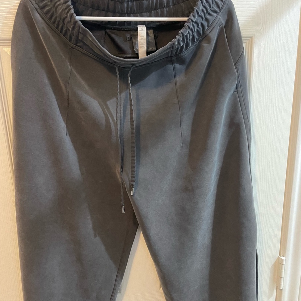 Gray Lululemon Gaucho Capri